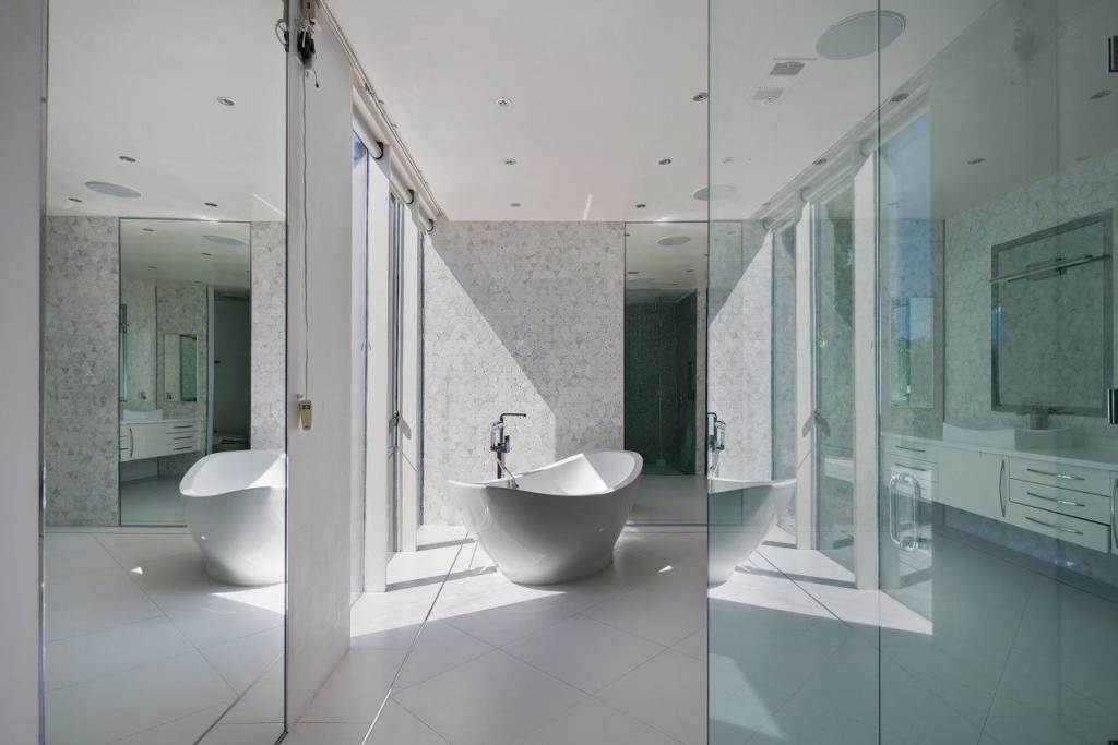 Flawless flooring transitions in a remodeled space