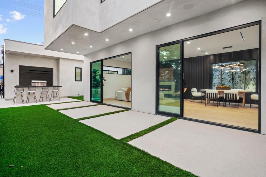 Artificial grass installation in La Jolla